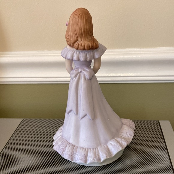 Enesco SWEET 16 GROWING UP BIRTHDAY GIRLS DOLL - Picture 2 of 8